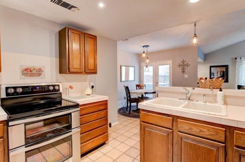 8100 Lea Shore St, Fort Worth TX  76179-3219 exterior