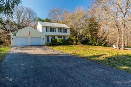 14 Mayflower Ct, North Kingstown, RI 02852-3660