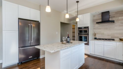 8749 Aintree Ln, Willowbrook IL  60527-8391 exterior