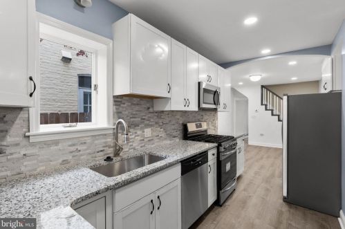 425 Cherry St, Lancaster PA  17602-4913 exterior