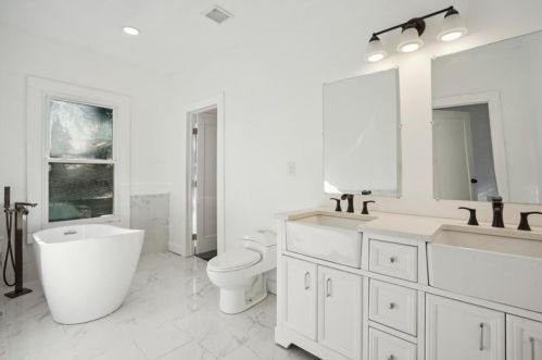 984 Burns Dr, Atlanta GA  30310-4632 exterior