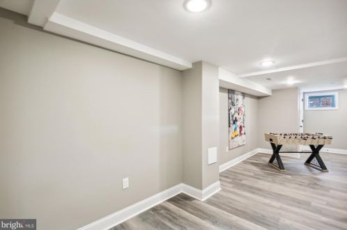 6615 Gude Ave, Silver Spring MD 20912-4827 exterior