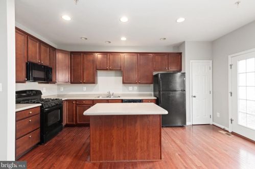 616 Snowberry Way, Aberdeen MD  21001-5605 exterior