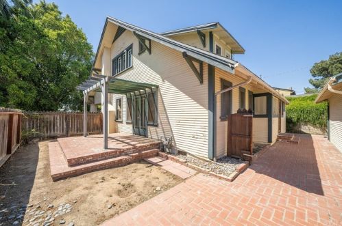 5292 Magnolia Ave, Riverside CA  92506-1248 exterior