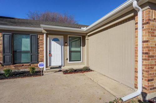 3901 Strawberry Ct, Fort Worth TX  76137-1639 exterior