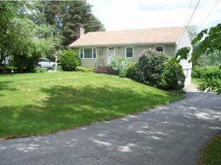 40 Forest Rd, Tuftonboro, NH 03894-4011
