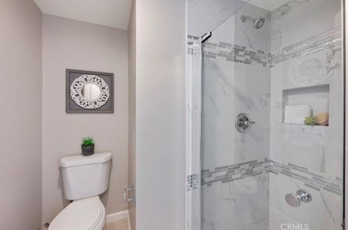 6969 Hillside Ave, Riverside CA  92504-2071 exterior