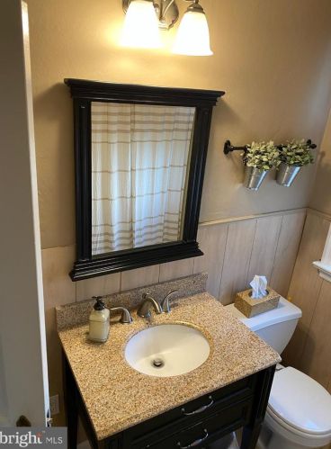 130 Roberts Ave, Tavistock NJ 08033-1319 exterior