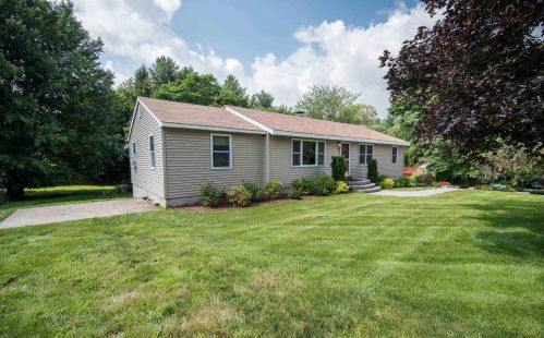 12 Sunset Ave, Derry, NH 03038-4244