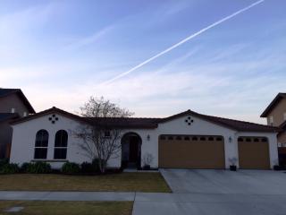 6239 Oriole Ct, Visalia, CA 93291-8118