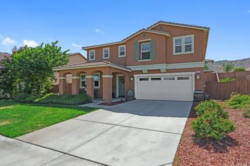 612 Bailey Ln, San Jacinto, CA 92582-2751