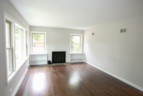 706 Deerpath Dr, Bannockburn IL  60015-4163 exterior
