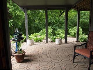 3790 Rosewood Ln, Minneapolis MN  55441-1128 exterior