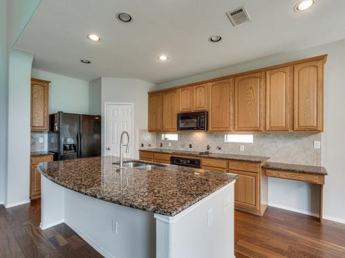 8313 Rolling Rock Dr, Fort Worth TX  76123-1891 exterior