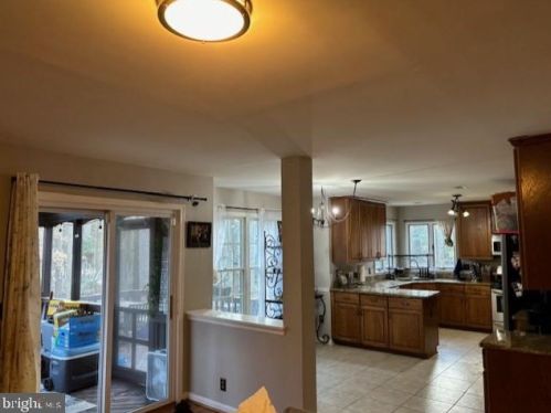 3909 Leaf Lawn Ln, Woodbridge VA  22192-4901 exterior