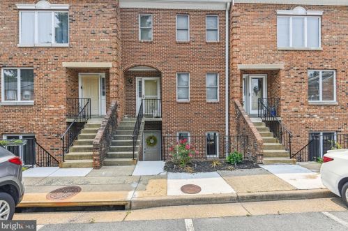 3748 Madison Ln, Falls Church, VA 22041-3677