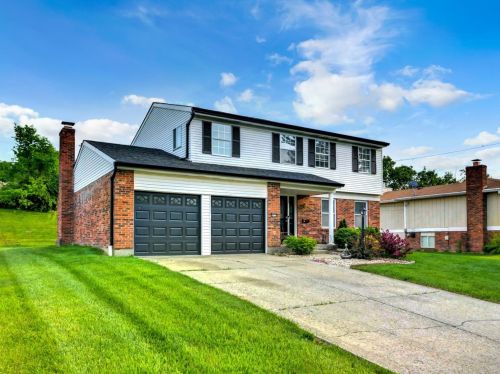 871 Clearfield Ln, Cincinnati, OH 45240-1256