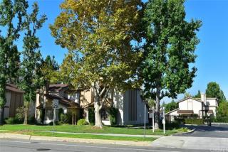 132 Castleton Dr, Claremont, CA 91711-5274