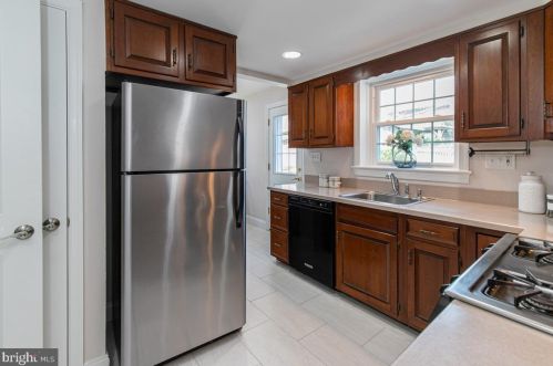 203 Normandy Dr, Silver Spring MD 20901-3116 exterior