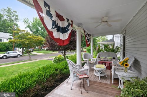 264 Rhoads Ave, Tavistock, NJ 08033-1417