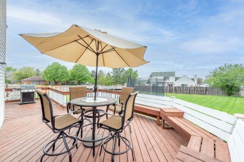 1075 Big Eagle Trl, Carol Stream IL  60188 exterior