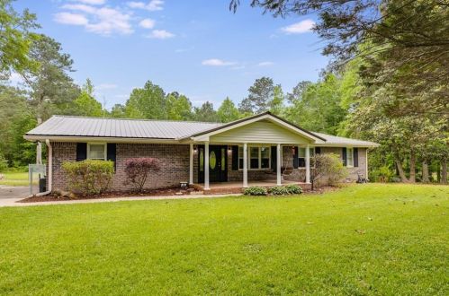 92 Pitts Rd, Carrollton, GA 30117-7692