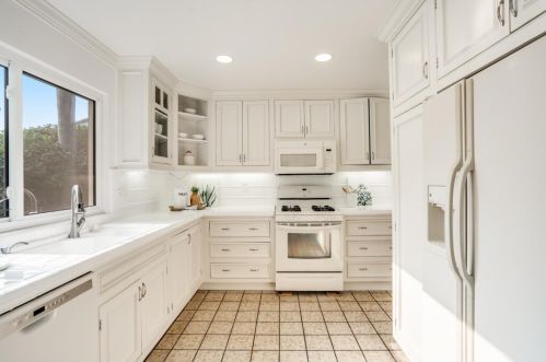 2467 Lacey Dr, Milpitas CA 95035-6122 exterior