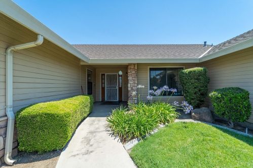 182 Garden Circle Dr, Manteca, CA 95336-9540
