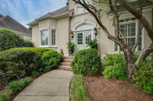 19 Peppertree Ct, Marietta, GA 30068-3865