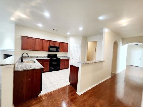 7664 Hollow Forest Dr, Fort Worth TX  76123-2114 exterior