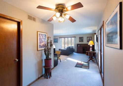 5929 Western Ave, Willowbrook IL 60514-1709 exterior