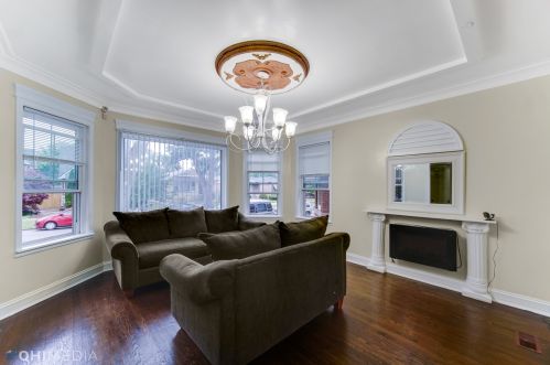 8837 Paulina St, Chicago, IL 60620-4945