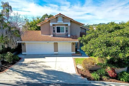 2347 Birdie St, Oceanside, CA 92056-1707