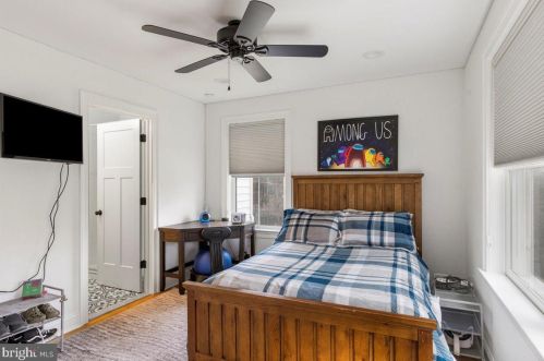 17 Redman Ave, Tavistock NJ  08033-2316 exterior