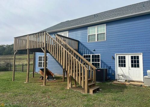 122 Middle Fork Ln, Carnesville, GA 30521-7632