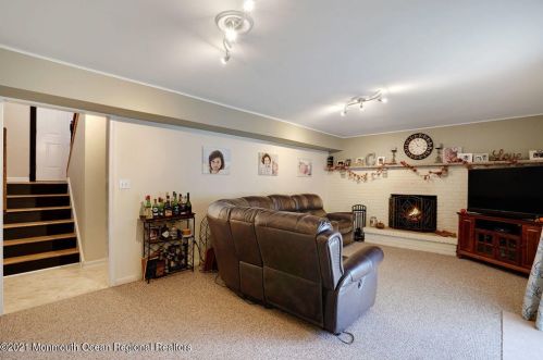 46 Walnut Ave, Tinton Falls NJ 07701-6146 exterior