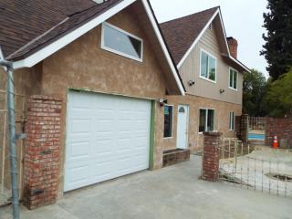 1408 Park St, Visalia, CA 93291-2735