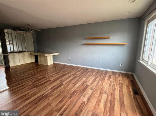 12112 Academy Rd, Philadelphia PA  19154-2903 exterior