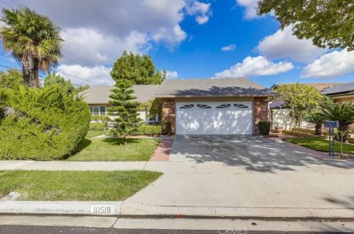 10519 Flying Fish Cir, Santa Ana, CA 92708-3817