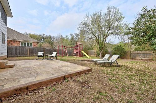 7811 Cheno Cortina Trl, Austin TX  78749-2717 exterior