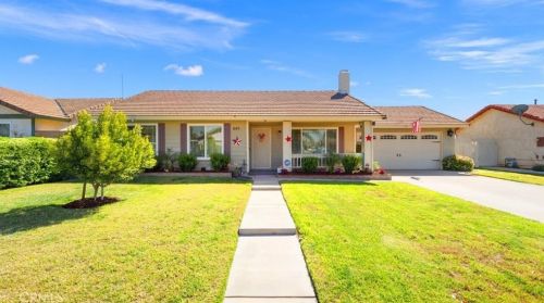 849 Forest Ave, Rialto, CA 92376-3877