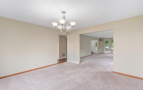 1210 Easton Dr, Carol Stream IL  60188-4817 exterior