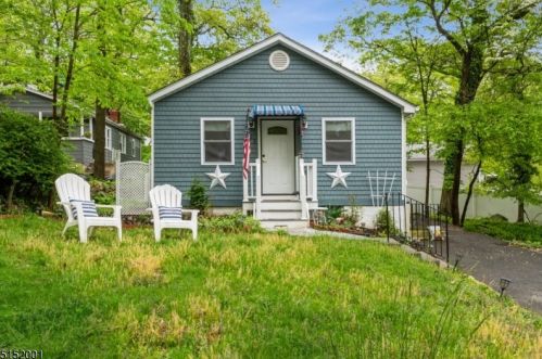 103 Bucknell Trl, Hopatcong, NJ 07843-1716