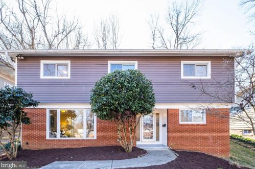 4020 Simms Dr, Kensington, MD 20895-1336