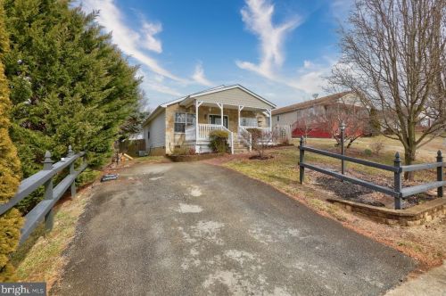 291 Beauregard Blvd, Charles Town, WV 25414-3850