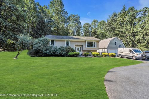 28 Hillcrest Dr, Great Meadows, NJ 07838-2213