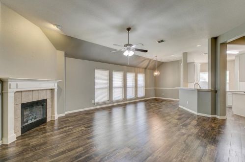 1330 Meadows Ave, Argyle TX  76226-6624 exterior