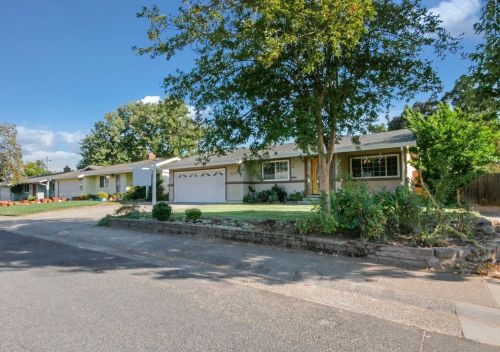 9062 Polly Ave, Citrus Heights, CA 95662-4725