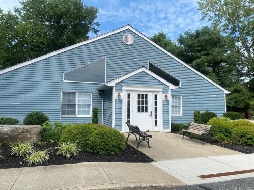 147 Highland Dr, Upper Stepney, CT 06468-1464
