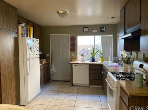 4205 Noyer Ln, Riverside, CA 92509-6678